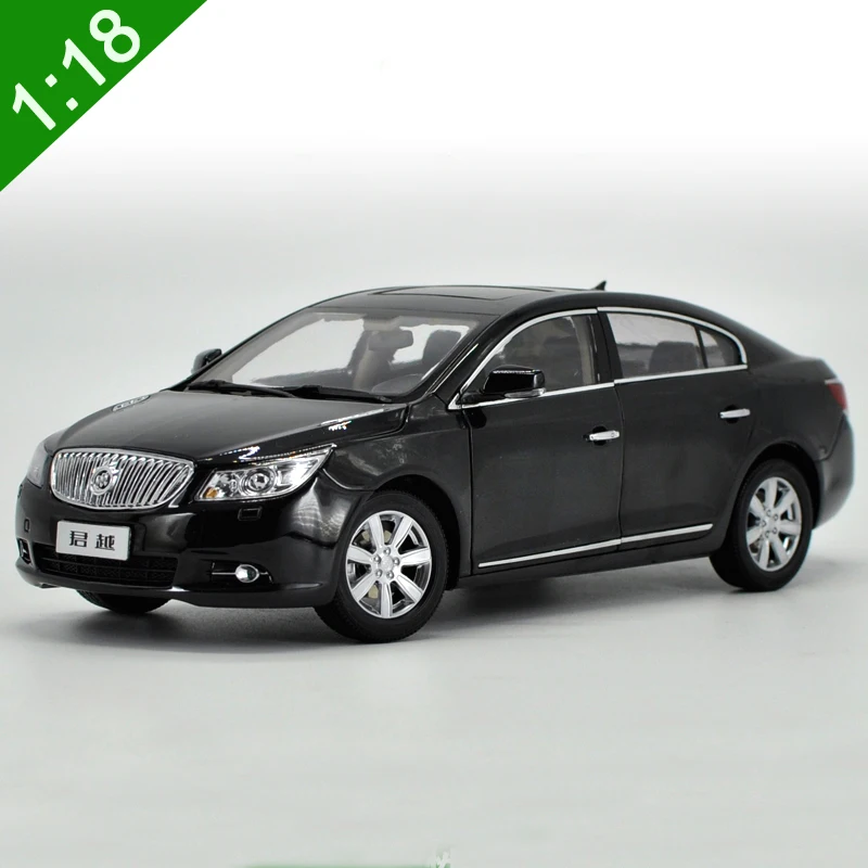 Original Box 1 18 Gmc Buick Lacrosse Diecast Car Model