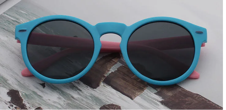 Детские солнцезащитные очки в стиле ретро для мальчиков и девочек, круглые модные очки UV400, смешанные цвета, произвольно стираемые(10 шт./партия