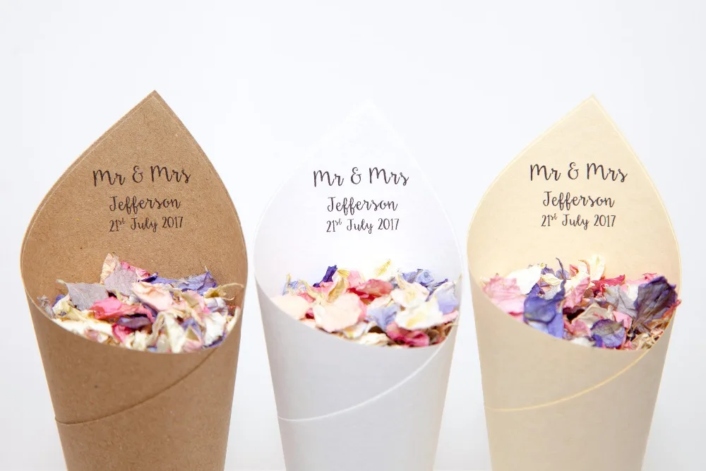

personalized Rustic Wedding rice cone,wedding Mr & Mrs confetti cone,wedding favor, party table decor,wedding toss
