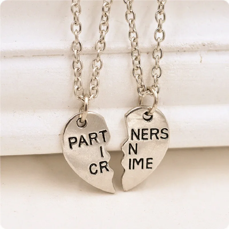 

2 Pcs/Set Fashion Friendship BFF Necklace Fashion Partners Broken Heart Pendant Necklaces Party Jewelry Gift Sliver Plated