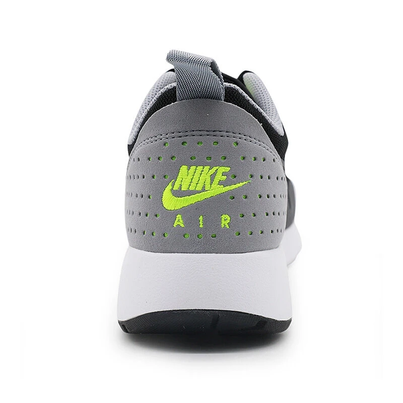 nike tavas shoes