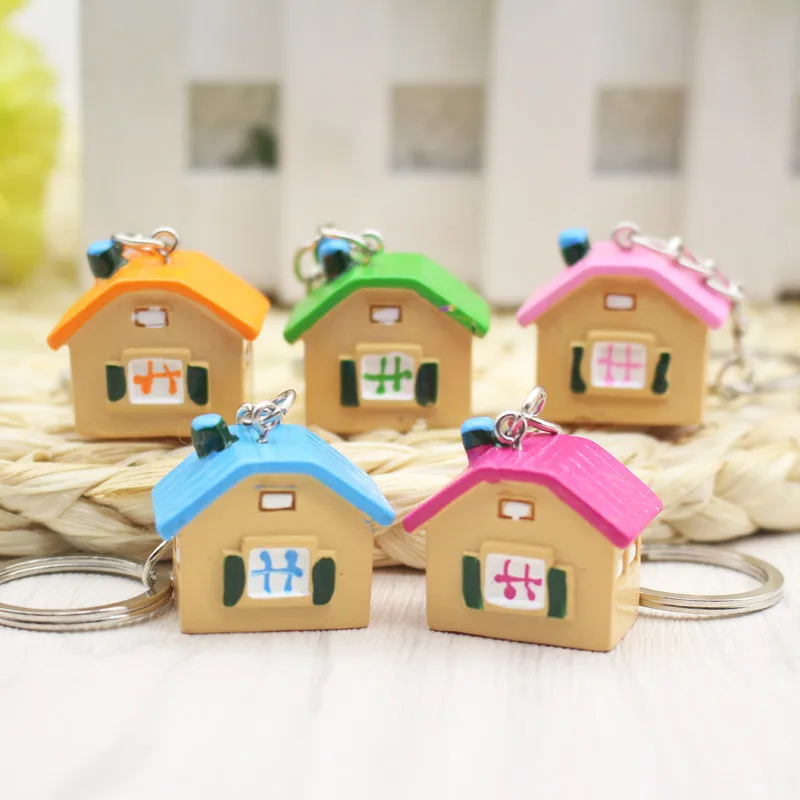 

1 PC Handmade Colorful House Shape Keychain Hand Painted Cute Key Chains For Bags Key Decor Crafts Accessories Send Randomly