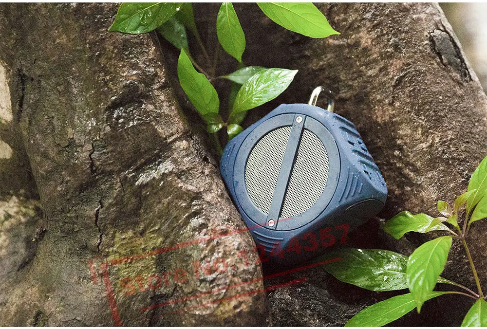 Outdoor Waterproof Bluetooth Speaker (29)