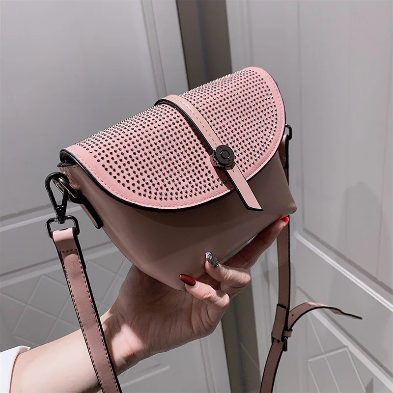 

Female Crossbody Bags For Women 2019 High Quality PU Leather Luxury Handbags Designer Sac A Ladies Rivet Shoulder Messenger Bag