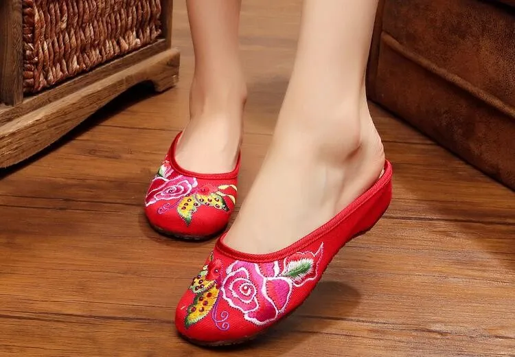 Chinese Flavor Floral Embroidered Wedges Canvas Casual Shoe Ethnic Style Dancing Shoe Round Toe Vintage Leisure Slippers 27