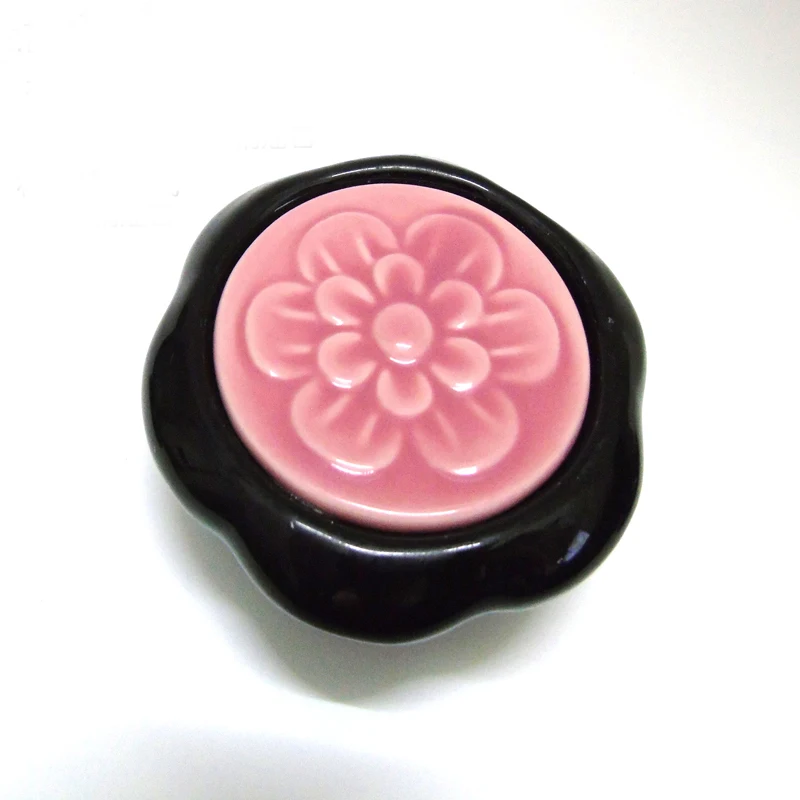 

Detoxification and collaterals brush massage stone Lotus magnetite Body meridianScraping apparatus Scraping plate Scraping tool