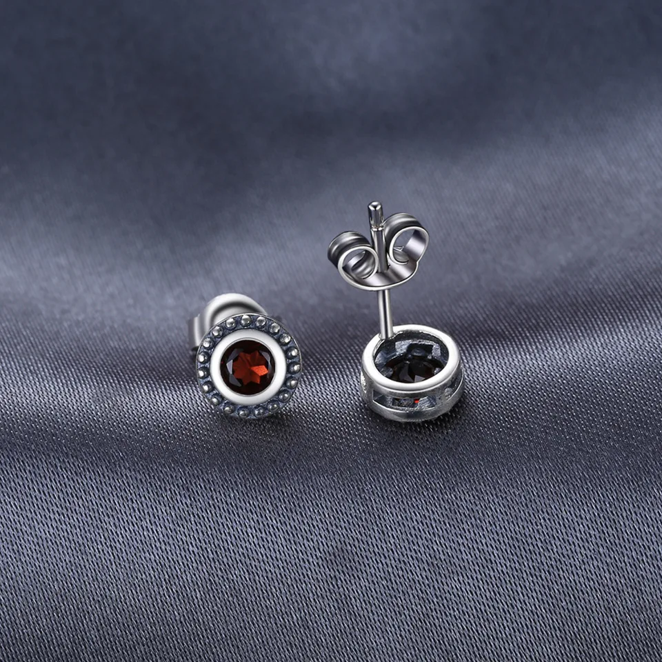KristLand - Orecchini A Bottone In Argento 925 Con Zirconia Cubica 5A - Design Senza Tempo - Regalo Per Donne Con Confezione Elegante