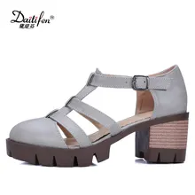 Daitifen New 2018 Comfort Square Heel Buckle Cover heel Women Sandals Fashion Gladiator Platform High Heel Ladies Sandals