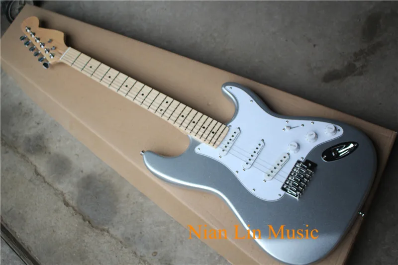 

6-String Electric Guitar,Silvery Color Body,Maple Fingerboard,22 Frets,3 Single Open Pickups and can be Customized