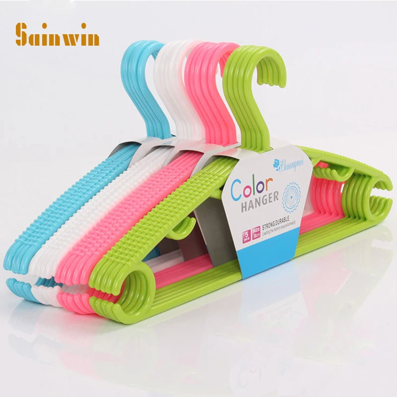 

Sainwin 10pcs/lot 38cm women plastic hanger clothes rack rainbow clothes rack candy color cothes hangers for clothes