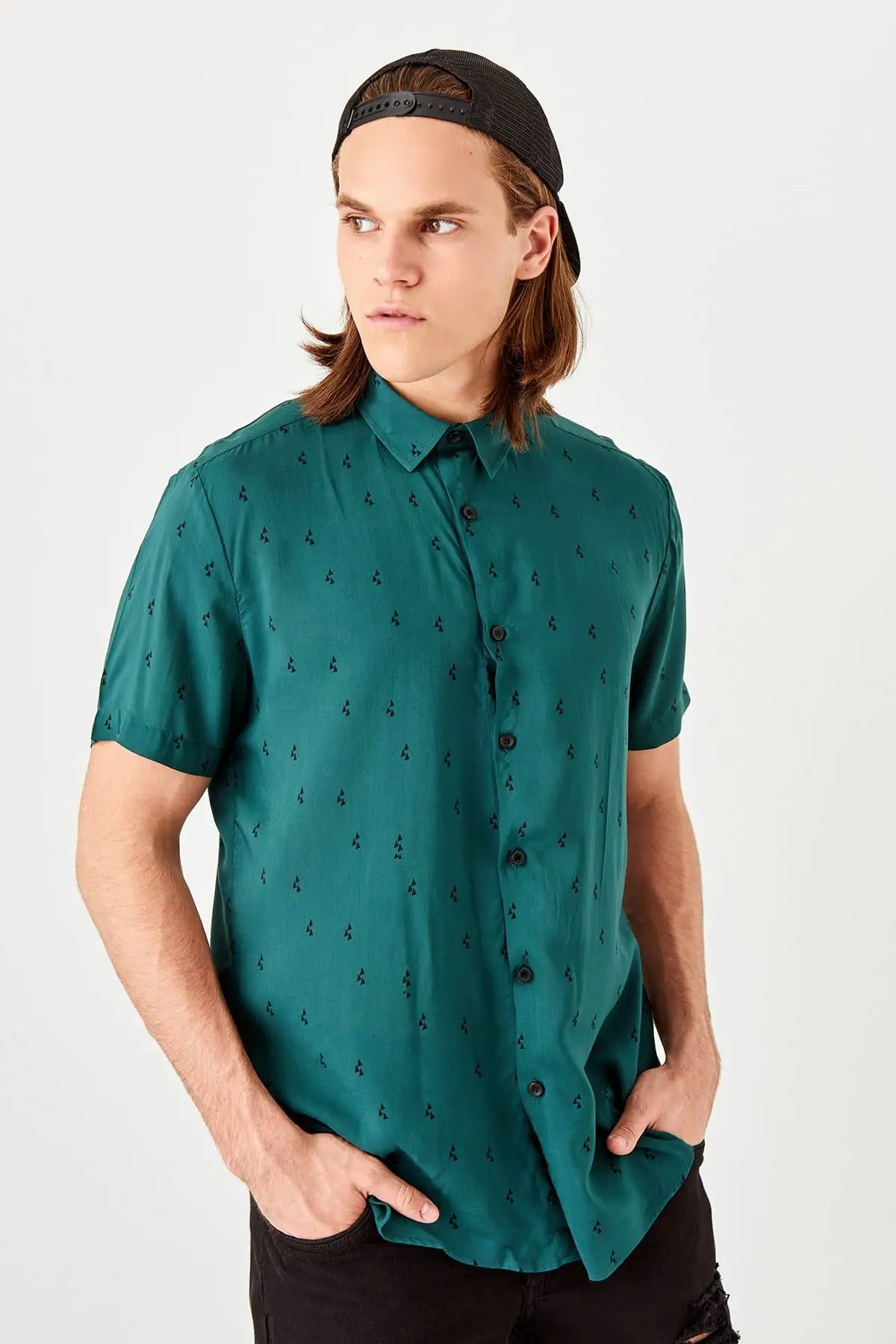 Trendyol изумрудно-Зеленая Мужская рубашка с коротким рукавом TMNSS19RM0039 |