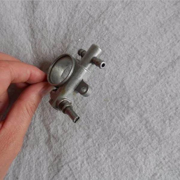 OIL PUMP WITH WORM ZENOAH G2500 4