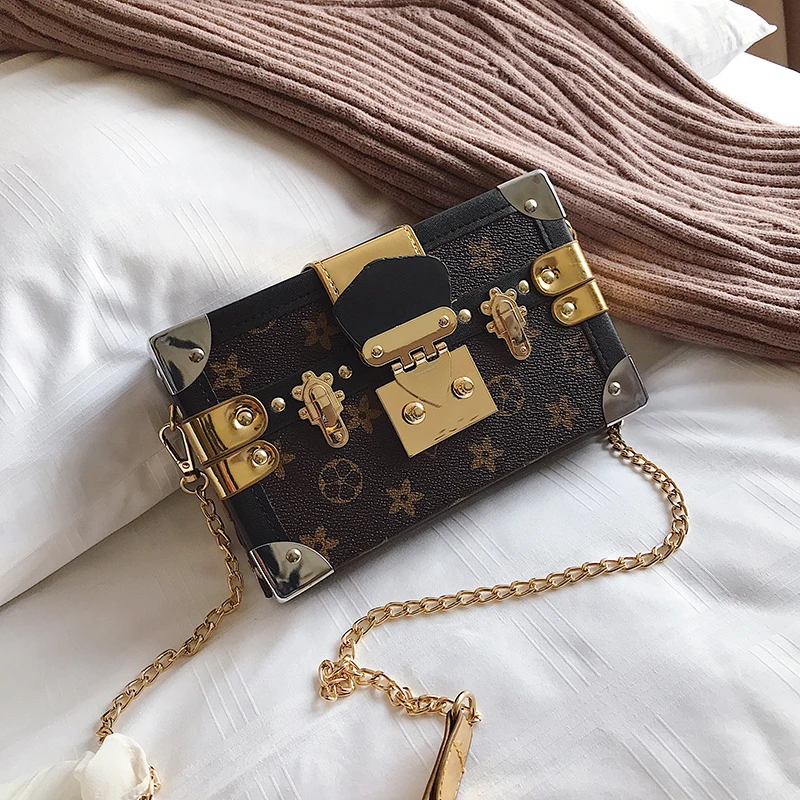 

2019 New Tide Print Box Bag Retro Small Flap Chain Metal Shoulder Messenger Bags Famous Designer Louis Vuiton Clutch Purses