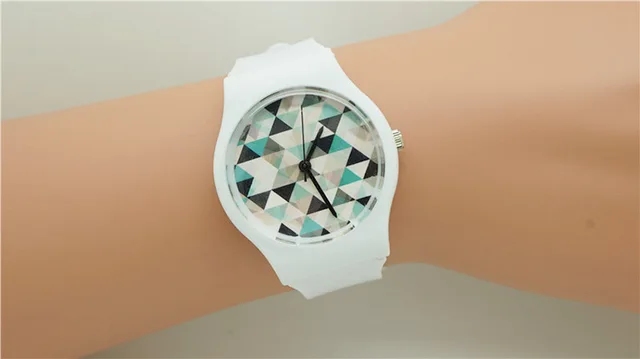 Top selling women man casual The small triangle watch dial wristwatches with jap Top selling women man casual The small triangle watch dial wristwatches with jap