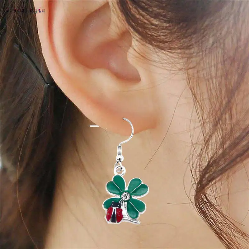 

1set New Arrival Clover Ladybug Jewely Set Necklace Earrings Stainless Steel Necklace Ear drop Fashion Women Wedding Gifts
