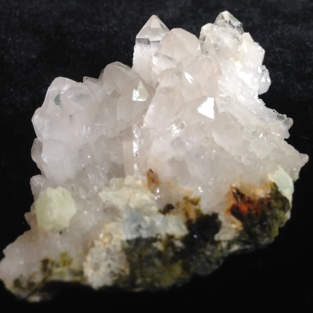 2017 Hot High Quality Natural And Clear Clean Rock Quartz 2017 Hot High Quality Natural And Clear Clean Rock Quartz Crystal Small Size Minerals Cer
