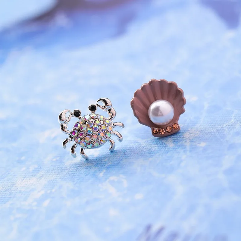 

Cute Crab Shell Stud Earrings Ocean Starfish Dolphin Mini Earrings for Women Korean Style Accessories Fashion Jewelry MJ1433