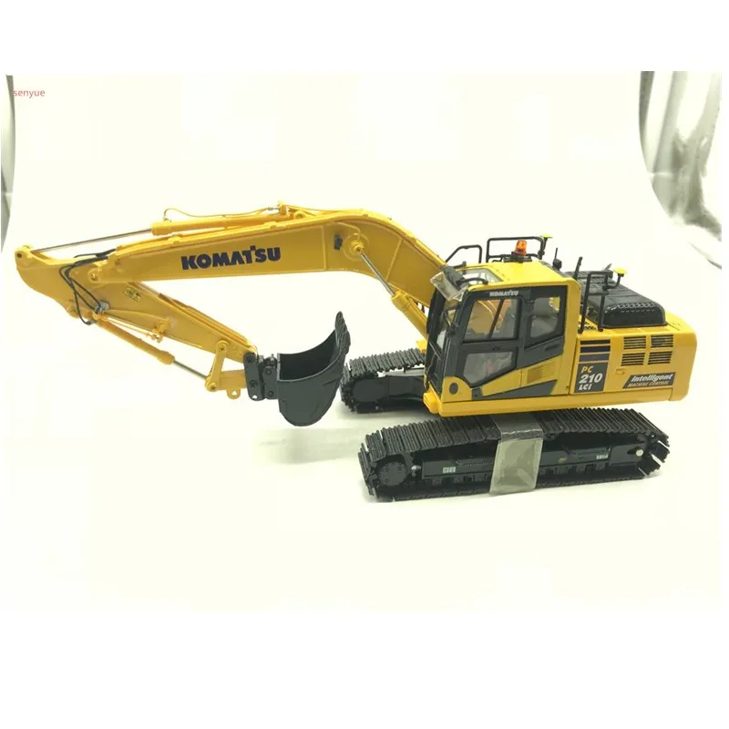 UH 8093 150 Komatsu PC210 10 Excavator Toysin Diecasts & Toy Vehicles