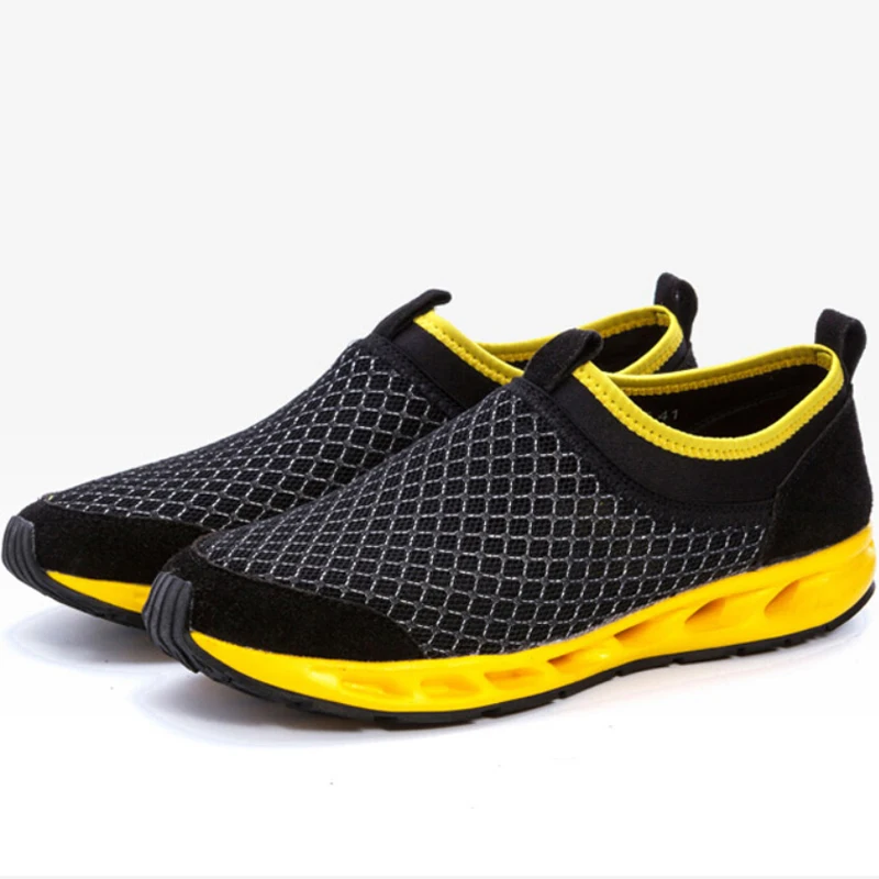 flexible sole running shoes