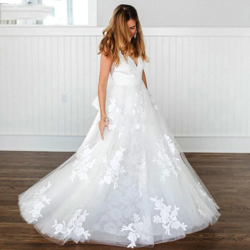 

A Line Tulle Boho Wedding Dresses 2019 Lace Appliques V Neck White Ivory Open Back Bridal Gown Vestido De Noiva Plus Size