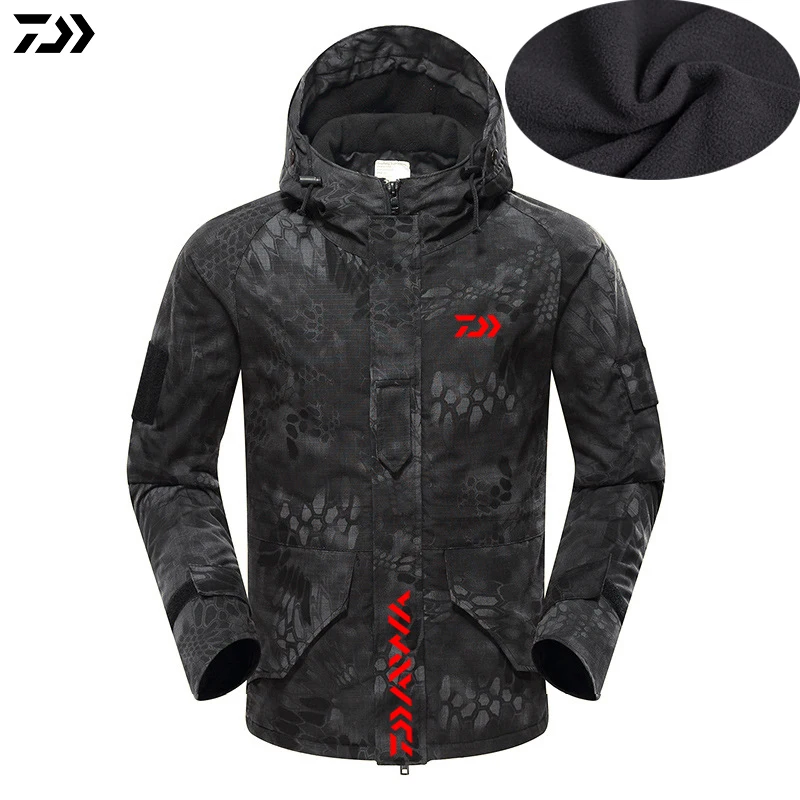 

DAWA 2019 Python Camouflage Fishing Clothes Jacket Parka Plus Velvet Keep Warm Windproof Waterproof Hooded Fishing Coat