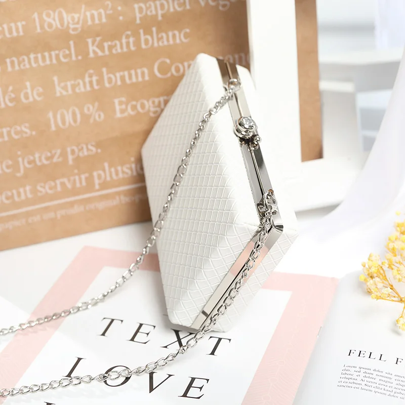 Nyhed رفرف الكتف حقيبة صغيرة أزياء المرأة منقوشة بو سلاسل تشكل حقائب السهرة حقيبة Nyhed رفرف الكتف حقيبة صغيرة أزياء المرأة منقوشة بو سلاسل تشكل حقائب السهرة حقيبة