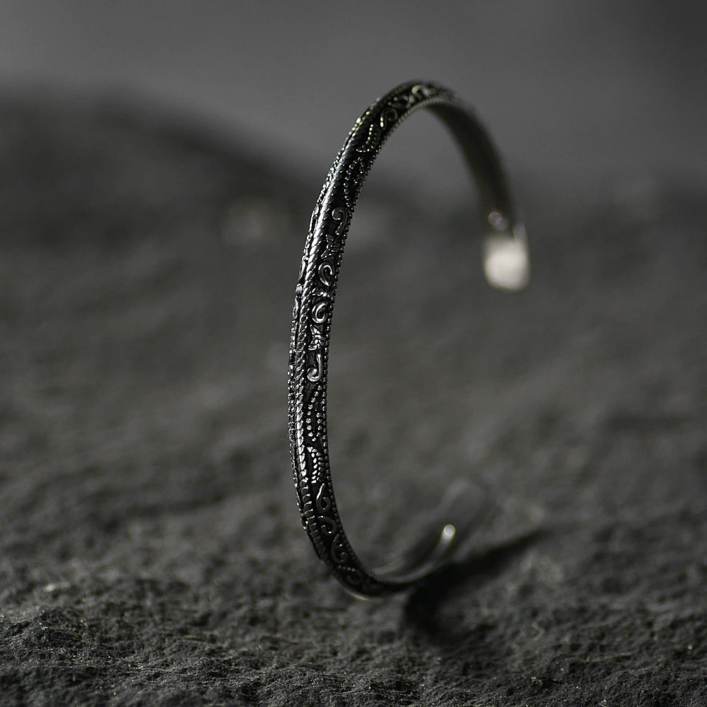 

Vintage Black Titanium Steel Bangle Carved Pattern Couple Bracelets & Bangles Punk Style Jewelry for Lover's Gift