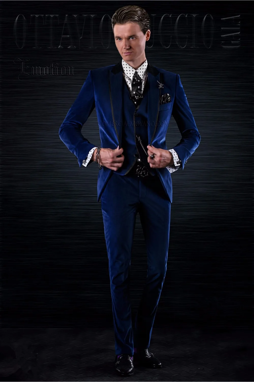 Latest Coat Pant Designs Royal Blue Velvet Italian Men Suits Custom