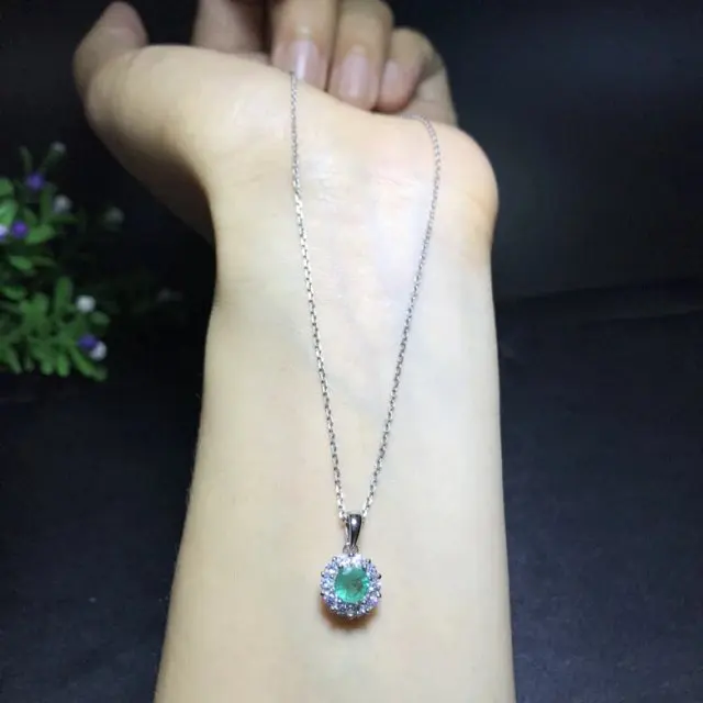 

Qi Xuan_Fashion Jewelry_Colombian Green Stone Round Necklaces_S925 Solid Silver Pendant Necklaces_Factory Directly Sales