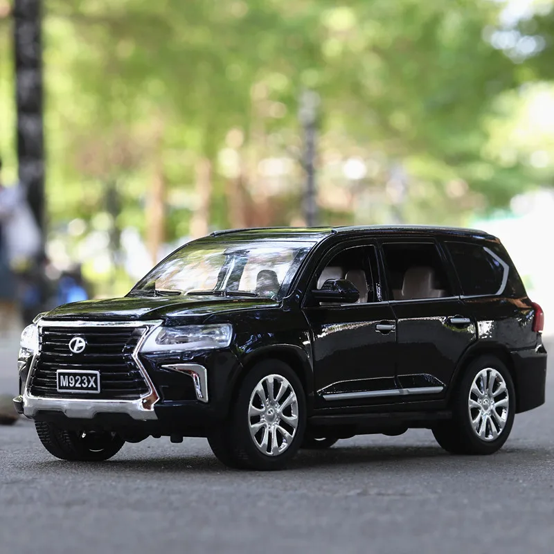 1:24 Lexus Lx570 легкосплавная модель автомобиля, ВЫКЛ-модель дорожного транспортного средства, модель внедорожника, модель автомобиля, 6 дверей, звук и светильник, оттягивание автомобиля, украшения