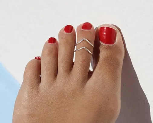 

New 1x Celebrity Women Fashion Simple Toe Ring Adjustable Foot Beach Jewelry HOUS