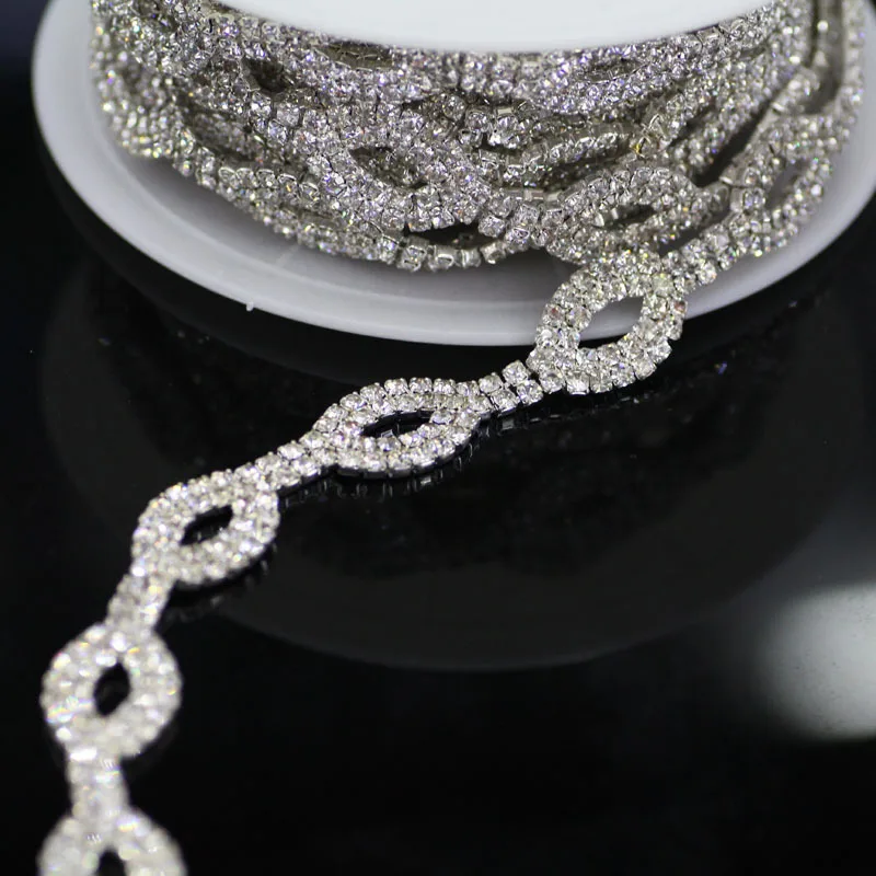 

1 yard AAA-Grade Crystal Clear Oval Glass Rhinestone Cup Chain Silver Base Dress Decoration Trim Applique Sew on Rhinestones