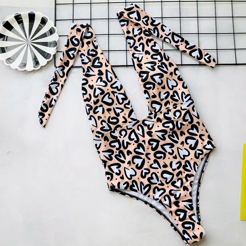 

Women Deep V Swimwear Sexy Hearts Printed One Piece Swimsuit Female Bather With Belt Bathing Suit Swim Monokini Lady 5221