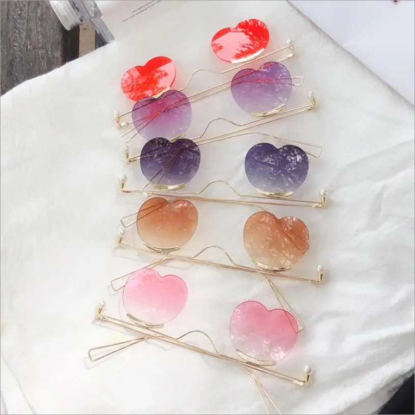 

NEW Women Gradient heart-shaped Rimless sunglasses ladies retro Harajuku ins cute decorative eyewear Female Ulzzang