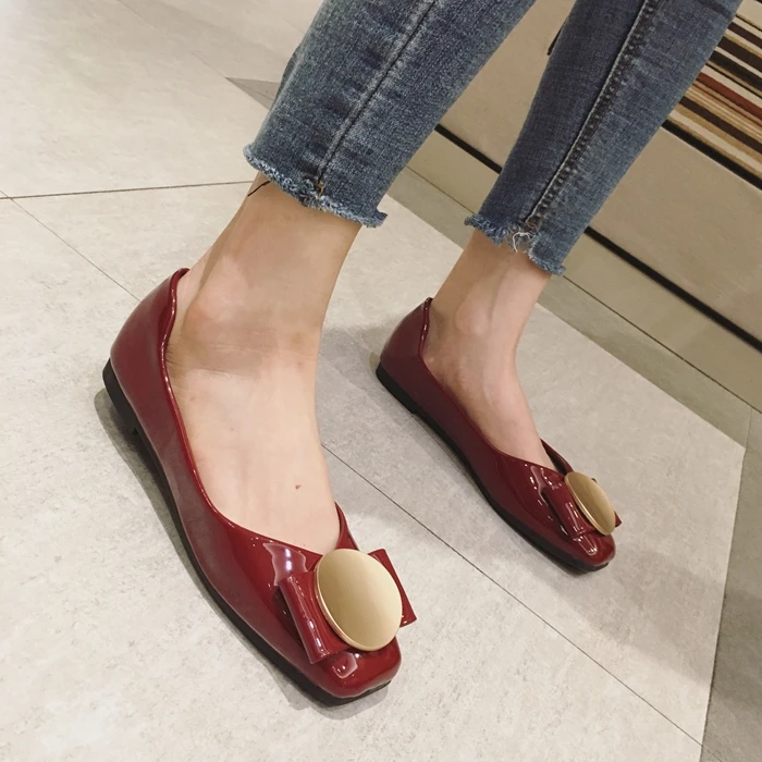 

Spring and summer 2019 new women's shoes patent leather large size bow shallow mouth square flat with flat shoes