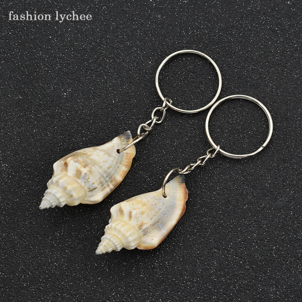 

fashion lychee 2pcs Natural Shell Scallop Snail Keychain Fashion 2018 Pendant Key Ring Gift For Women Girls