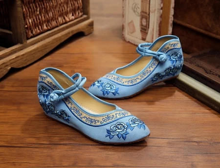 Veowalk/туфли на плоской подошве с острым носком в стиле «Старый Пекин»; Повседневная танцевальная обувь в традиционном китайском стиле с вышивкой розы; zapatos mujer - Цвет: Синий