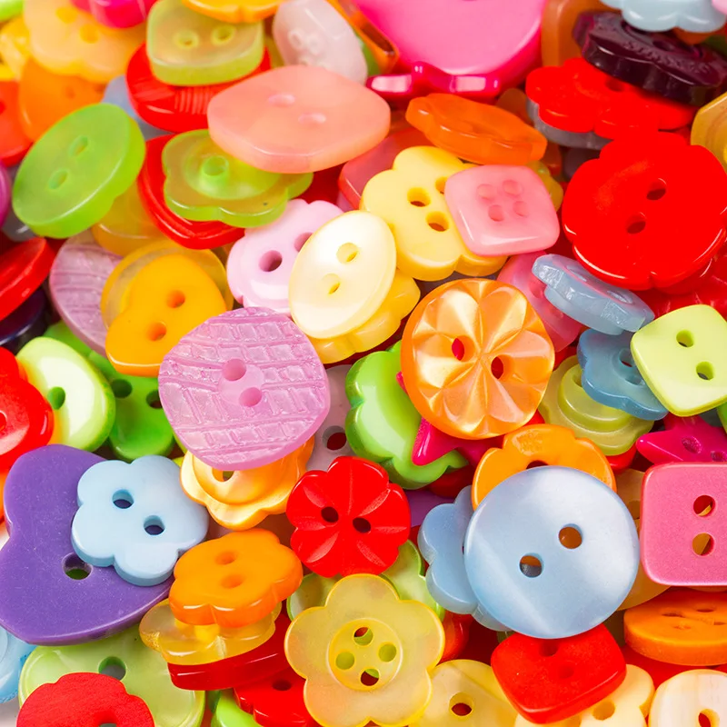 

400Pcs Plastic DIY Buttons Handmade Supplies Candy Color Random Mixed Square Heart Flower Shape Buttons Decorative