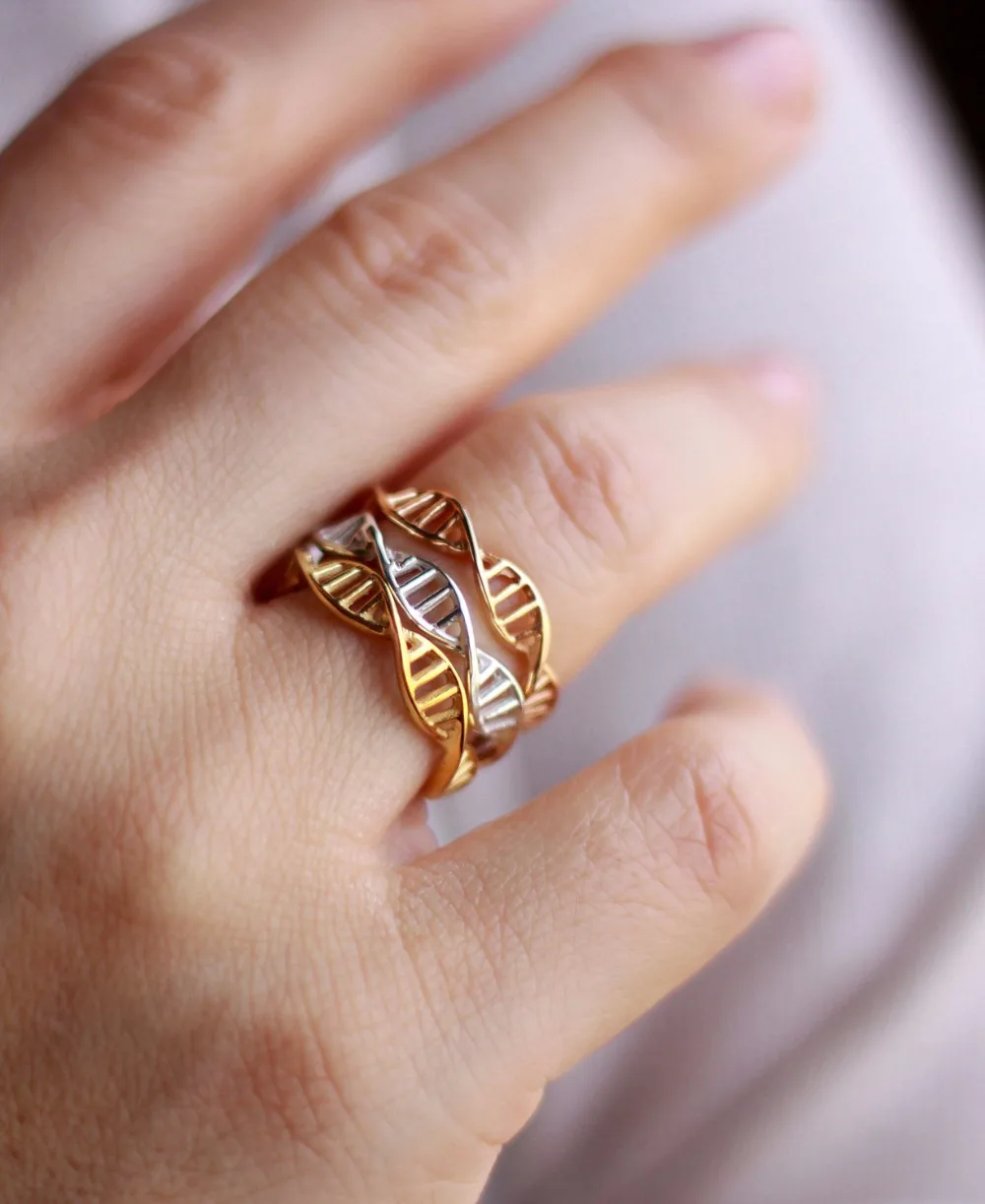 Кольцо в виде днк. Кольцо ДНК. Украшение в виде ДНК. Украшения ДНК ювелирные