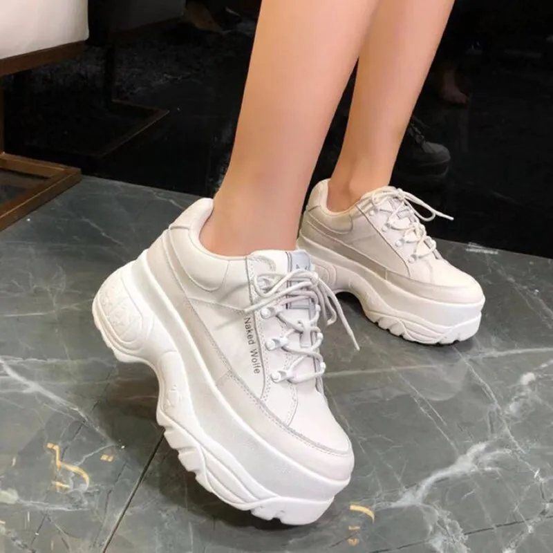  Femmes marque de mode taille haute bottes hautes automne et hiver plate-forme chaussures classique 