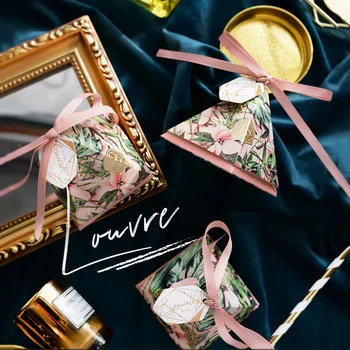 

50pcs/lot European creative flower candy box wedding gift bag candy chocolate box wedding party gift boxes with ribbons decor