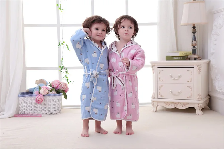 

Cotton Newborn Baby Bathrobes Kids Hooded Children Cotton Sleepwear Robes Beach Bath Towel Infant Bebe Cartoon Muslin Sleepwear