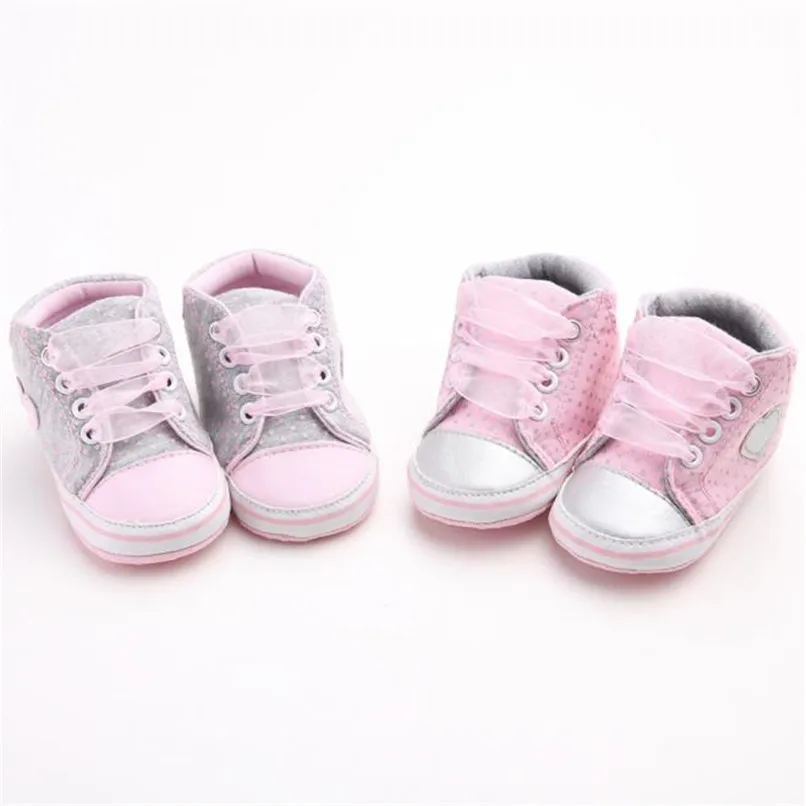 Детская обувь для девочек одежда для малышей Девочка Холст в форме сердца Кроссовки противоскользящие мягкая подошва Обувь Детские