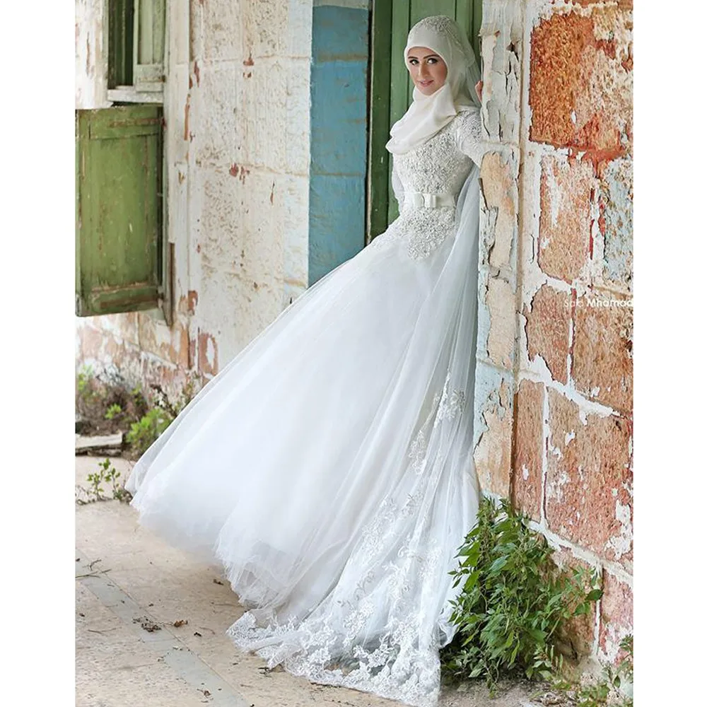 2016-High-Neck-Long-Sleeves-Wedding-Dresses-Muslim-Lace-Applique-Chapel-Train-Bridal-Wedding-Gowns-robes (3)