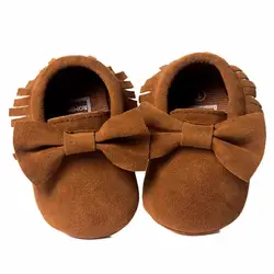 Новорожденных для маленьких девочек Обувь кисточкой скраб из искусственной кожи детские кроватки бантом малышей Повседневная обувь Tenis