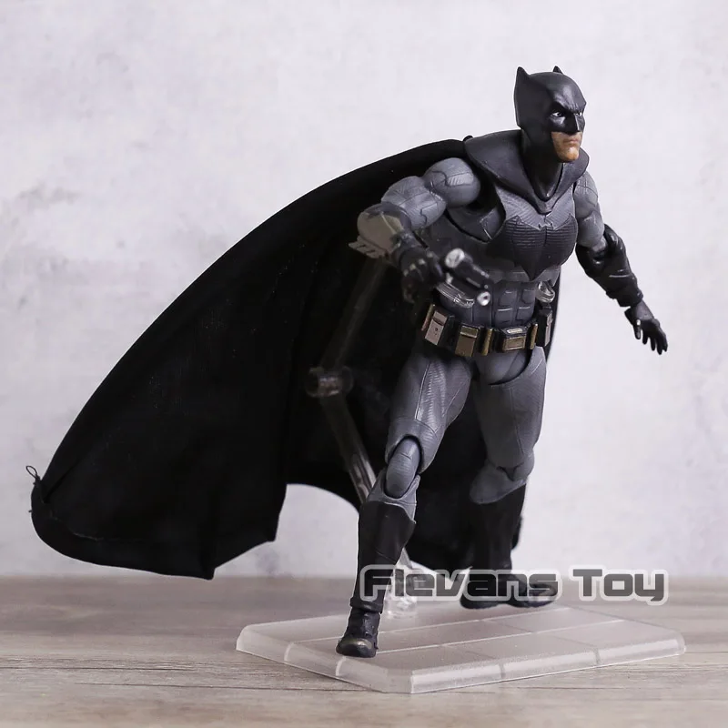 DC Comics Justice League Batman PVC Action Figure Collectible Model Toy Gift for Children