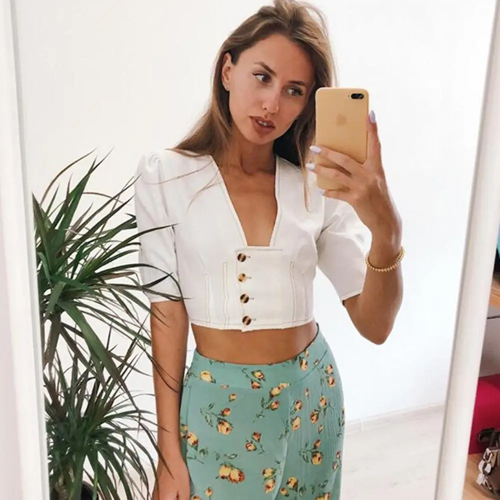 

2019 New Yfashion Women Retro Half Length Bubble Sleeves Single-row Button V-neck Midriff-baring Tops