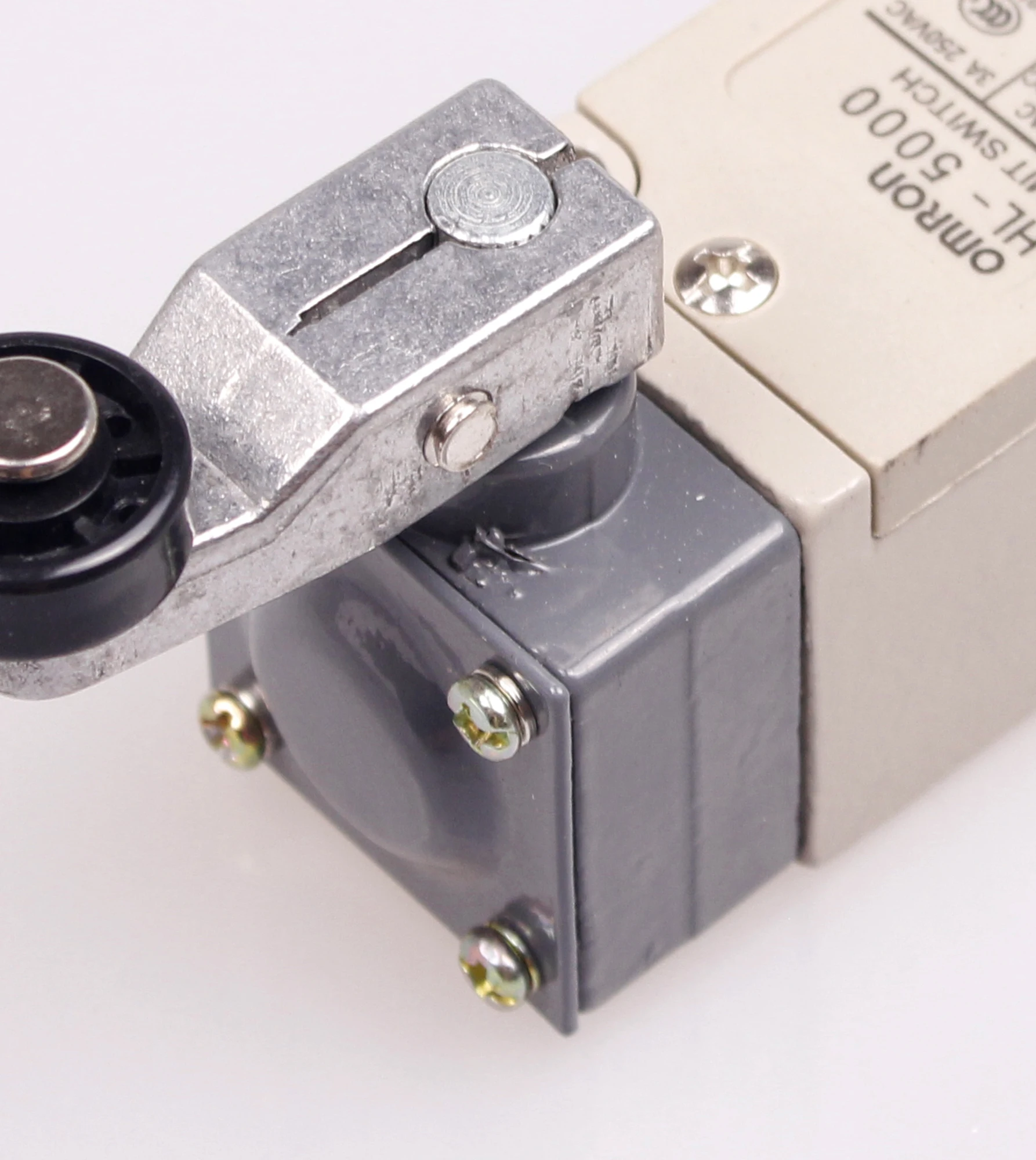 Rewirable Momentary Action Rotary Roller Lever Limit Switch HL 5000in