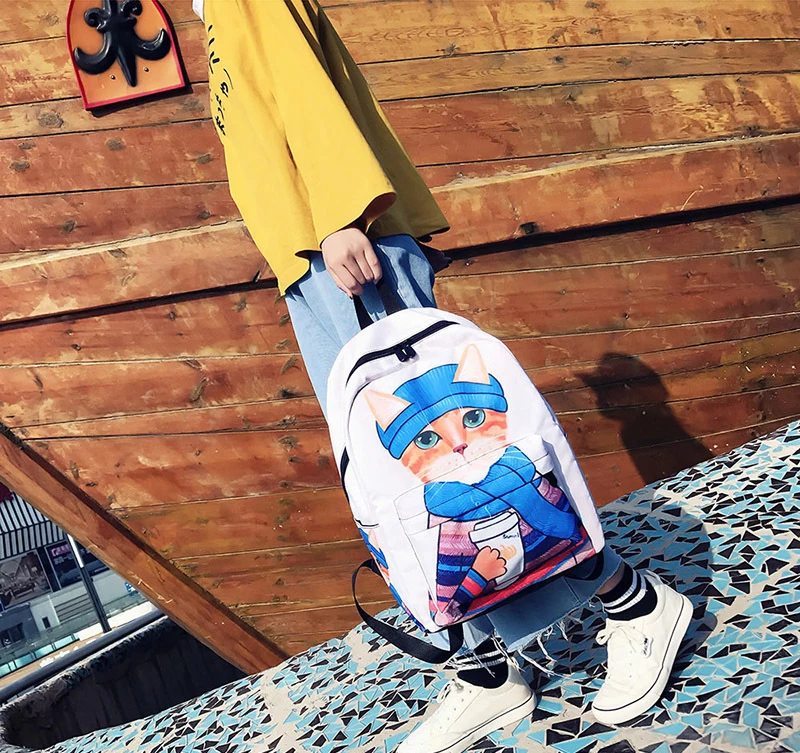 4648037430_2057336696