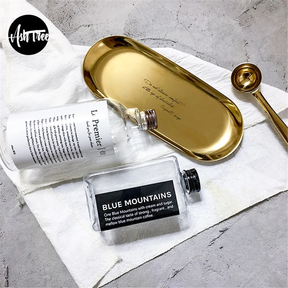 

Chic Metal Office Table Storage Plate Nordic Scandinavian Elegant Luxury Gold Lettering Office Desk Storage Tray Organizer Decor
